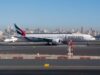 Emirates Flieger am Flughafen